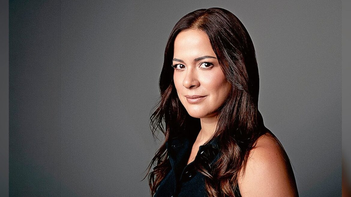 Karina Jordán en su regreso a la televisión como protagonista de la telenovela La vida que me robaste.