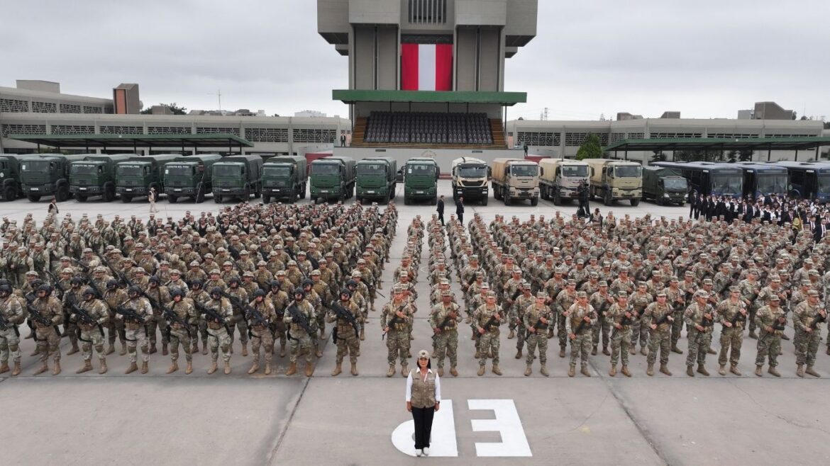El retorno del servicio militar obligatorio entra en debate tras declaraciones de senadores de Fuerza Popular y Juntos por el Perú. Foto: Presidencia