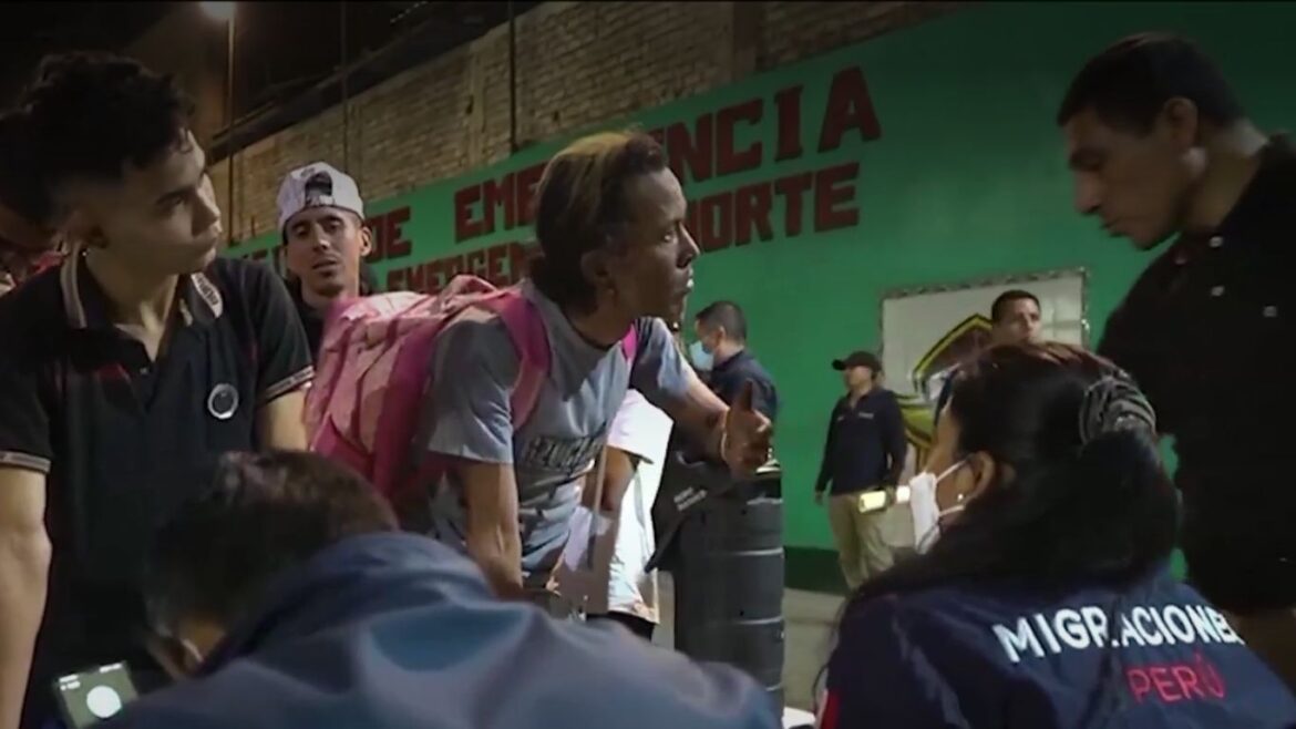 Migraciones realizó un megaoperativo en diversas regiones del país para el control migratorio en el marco de la Seguridad Ciudadana. Foto: captura América.