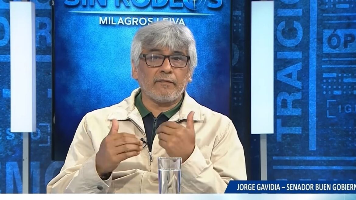 Jorge Gavidia anuncia su renuncia a la bancada y al partido de Jorge Nieto. Foto: captura Panamericana TV.