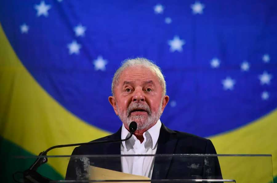 Lula critica