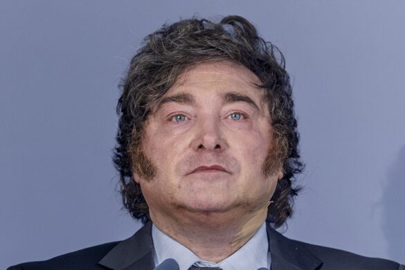 Javier Milei - Milei vuelve a llamar "ladron"